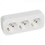 782218  Розеточный блок 3 x 2К+З с защитными шторками - 16 A - 250 В~ - Quteo IP 20 - Белый