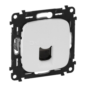 753740  Valena ALLURE.Информационная розетка одиночная RJ45 Кат.5е UTP.С лицевой панелью.Белая
