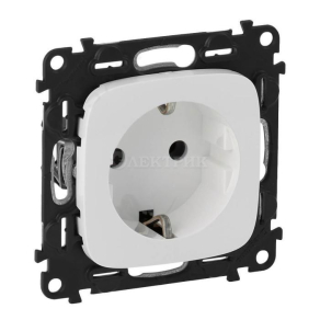 Механизм розетки 1-м СП Valena Allure 16А IP2X 250В 2К+З с лиц. панелью безвинт. зажимы бел. Leg 753721